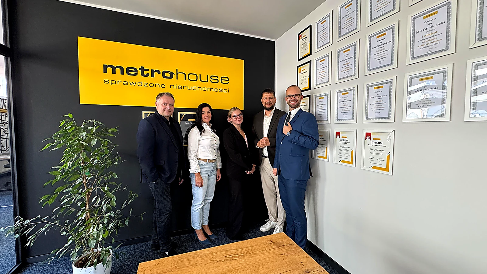 Zespół Metrohouse – biuro nieruchomości Raciborzu